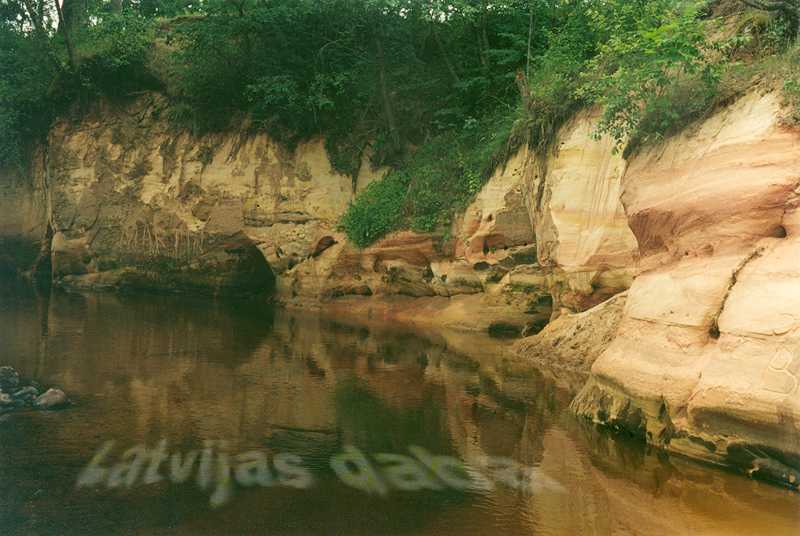 Raganu klintis pie Vaidavas Apē, 2002. gada vasara